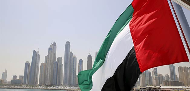 72 بالمئة من الشركات الإماراتية تزيد من مرتبات موظفيها و65  بالمئة تمنح مكافأت