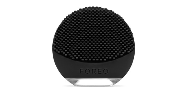 حافظ على نضارة بشرتك مع منتجات FOREO الفريدة