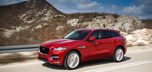 جاكوار F-PACE الآن مع محرك تيربو جديد من طراز 250PS