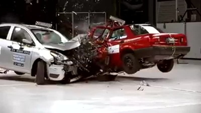 شاهد الفرق بين سيارات الدول الأولى والدول النامية في هذا الفيديو