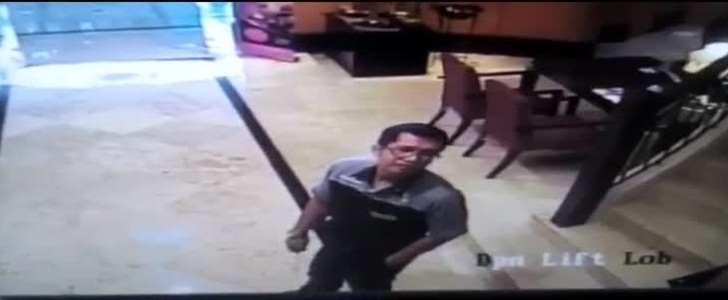 هاتف سامسونغ يشعل النيران في ملابس عامل بفندق .. فيديو