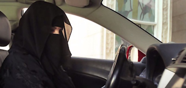 استخراج 1470 سيدة سعودية لرخصة قيادة من الأردن