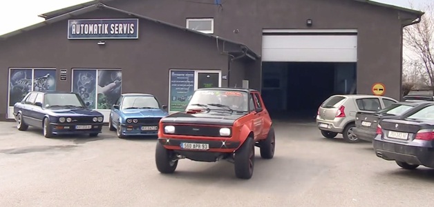 بالفيديو: حوّل سيارته المتواضعة إلى BMW بساعديه!
