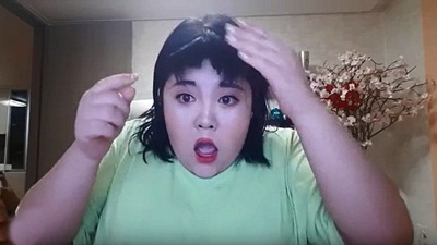شاهد كيف أضرت مدونات التجميل بهذه المرأة