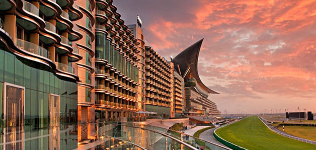 فندق Meydan في دبي ... وجهة محبي الخيول والسباقات