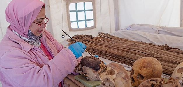 مصر تعلن العثور على معبد خاص بالملكة نعرت وعلى 54 تابوتا أثريا جديدا