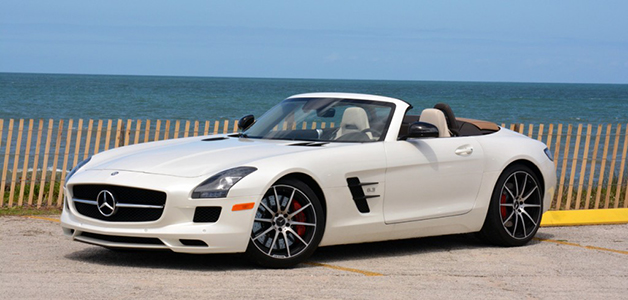 اختر مرسيدس بينز SLS AMG GT Roadster لأنها سيارة لا تقاوم
