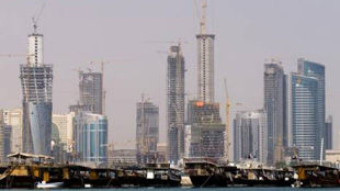 تخصيص 125 مليار دولا أمريكي لعدة مشاريع في قطاعي الإنشاءات والطاقة بدولة قطر 