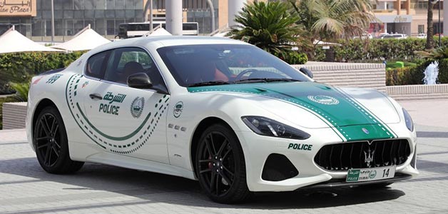 "مازيراتي جران توريزمو" تنضم لأسطول سيارات شرطة دبي