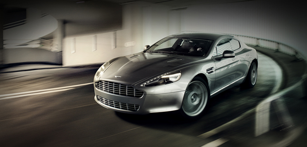ASton Martin Rapide تحدٍّ للسيارات الفاخرة