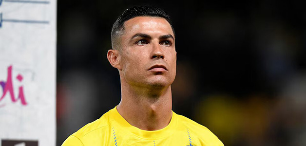 رونالدو يؤذي طفلاً  عن طريق الخطأ