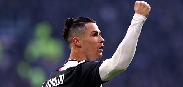 رونالدو يدعم زملاءه في المنتخب البرتغالي بعد الخسارة أمام فرنسا 0