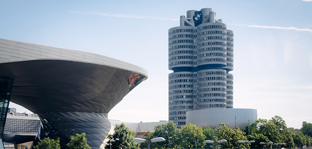 "تصميم يشكل نظرة على المستقبل" مقر BMW الرئيسي يحتفل بذكرى تأسيسه الخمسين