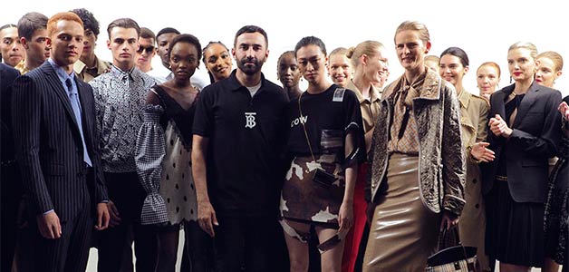 مجموعة Ricardo Tisci الأولى لدار Burberry... تصاميم راقية بلمسة جريئة