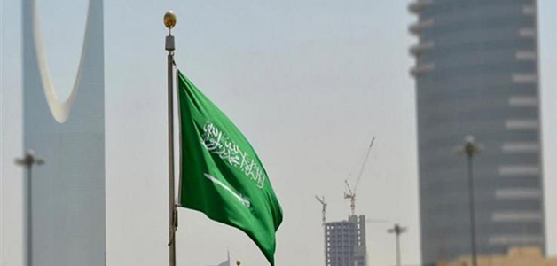 شاهد لحظة لقاء السعودي علي الخنيزي ابنه موسى بعد 20 عامًا من اختطافه