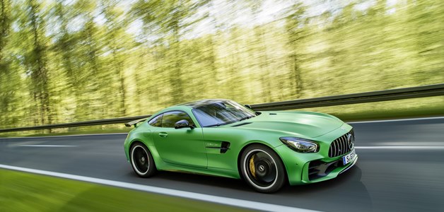 سيارة GT R الجديدة من مرسيدس-AMG أيقونة وُلدت من قلب "الجحيم الأخضر"