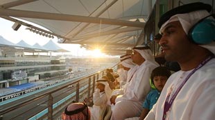 تذاكر سباق جائزة الاتحاد للطيران الكبرى للفورمولا 1 2012 في أبوظبي تشارف على النفاد