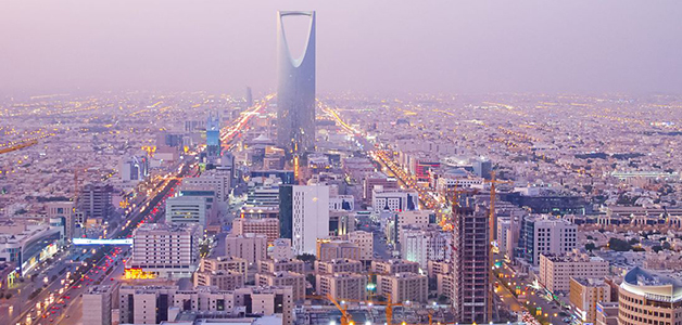 بنسبة 70 بالمئة ...هذه هي الخطة الزمنية لتوطين 12 نشاطاً في السعودية!
