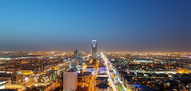السعودية تستعد لتوطين 12 مهنة خلال أيام