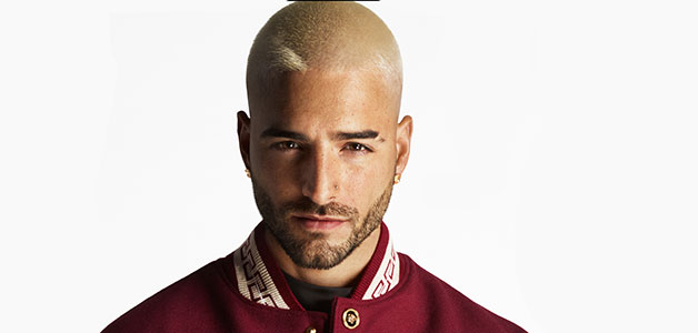 النجم الشهير MALUMA هو رجل VERSACE  لربيع وصيف 2022