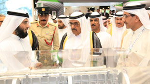 سمو الشيخ حمدان بن راشد آل مكتوم يزور جناح دوبال بمعرض WETEX 2012
