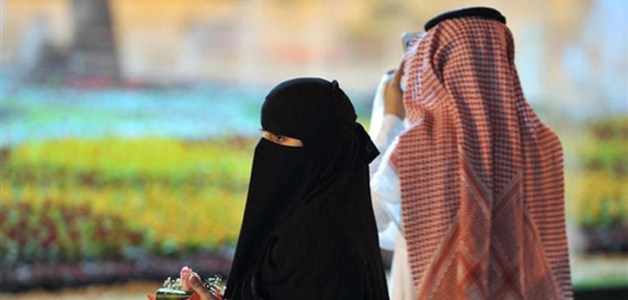 اضغط لمشاهدة الفيديو: ولاية الرجل على المرأة في السعودية