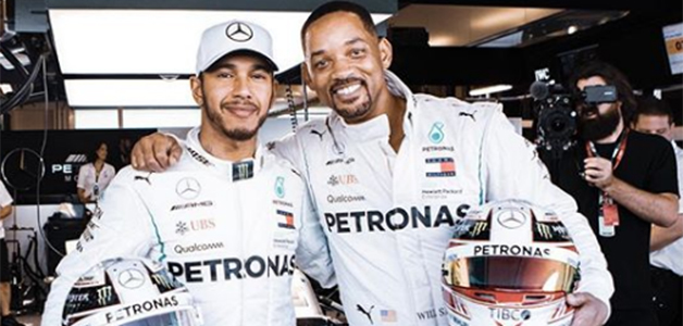 ويل سميث يخطف لويس هاميلتون قبل سباق Formula-1 بأبو ظبي