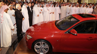 أضخم صالة عرض لمجموعة BMW في العالم تفتح أبوابها في أبوظبي