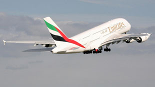 طيران الامارات الناقل الرسمي لمعرض المطارات 2012