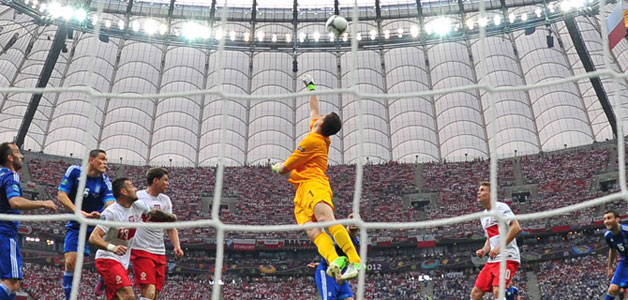 كم تبلغ قيمة جائزة بطل يورو 2012؟