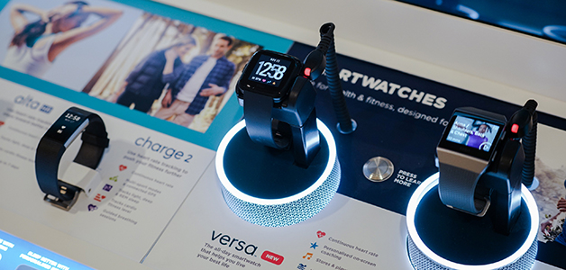 فيت بيت تعزز تجربة الصحة واللياقة في ساعاتها الذكية مع تحديث نظام التشغيل Fitbit OS 3.0