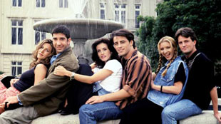 ما هو حقيقة عودة مسلسل "Friends"؟