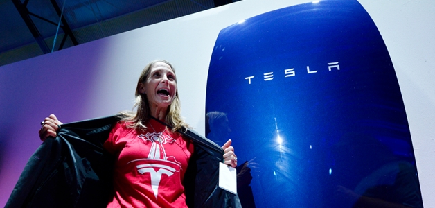 كشفت Tesla مؤخرًا عن "بطارية المنزل" الجديدة!
