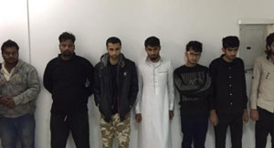 شرطة الرياض تلقي القبض على سبعة وافدين احترفوا سرقة أجزاء السيارات