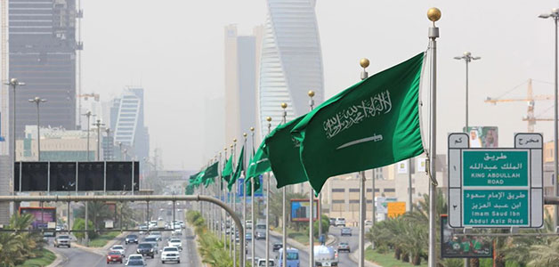 "العمل السعودية" تعلن عن اتفاقية لتوظيف 8 آلاف مواطن في مدارس تعليم قيادة السيارات