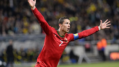 "السوبر" رونالدو يحرز "هاتريك" ويقود البرتغال إلى المونديال