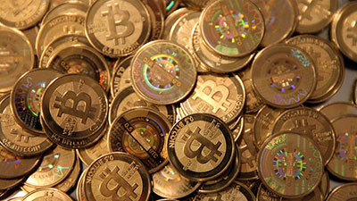 "بيتكوين" ارتفعت أكثر من 80 مرة عن مستوياتها مع بداية العام 2013