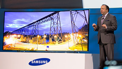 "سامسونغ" تستعرض تلفاز  LED بدقة عرض "8K" 