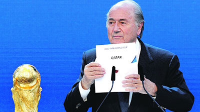بلاتر يؤكد ان كأس العالم 2022 قائمة في قطر
