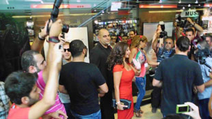 اليسا تتخلى عن حارسها الشخصي بسبب 20 دولار