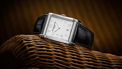 "Hampton Medium" من دار "Baume & Mercier": الهدية الأسطورية التي تتألق في احتفالات العيد 
