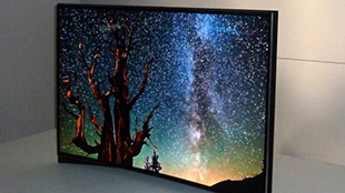سامسونغ تطلق أول تلفزيون OLED مقوس