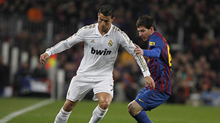  استفتاء يشير الى تفوق ريال مدريد في الليغا ودوري الابطار على البرشا