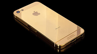 بعد دقائق من عرضه ... الطلب على هاتف "آيفون 5S" الذهبي يبدأ