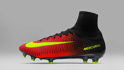 حذاء MERCURIAL SUPERFLY من NIKE يعزّز تميّز اللاعبين