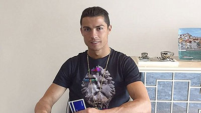 رونالدو ينشر فيديو له وهو يقامر
