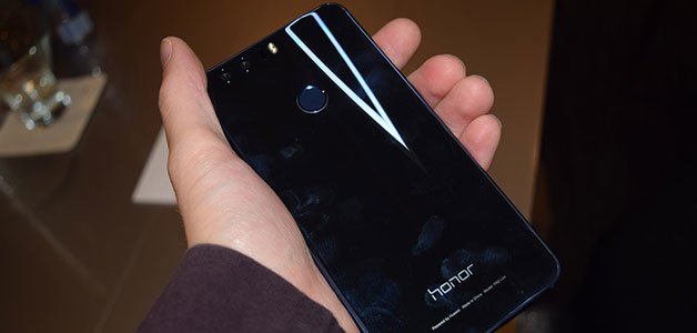 تقديمHuawei Honor 8