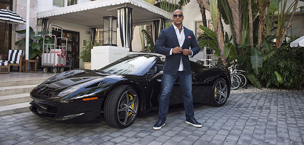 اكتشفوا معنا كيف ينفق The Rock الممثل الأعلى أجرًا في هوليوود ملايينه