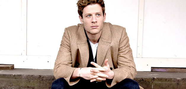 ٩ إطلالات خلابة لـJames Norton