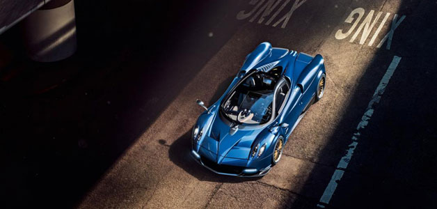 نظرة على أحدث سيارات pagani التي يبلغ ثمنها 2.4 ميلون دولار